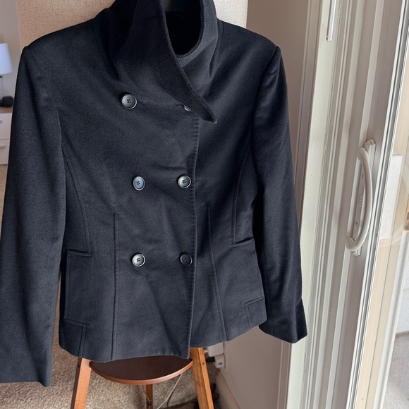 Designer Wool coat with high collar - Picture 12 of 16